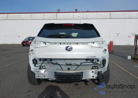 2021 Lexus Ux 250H z USA, uszkodzony, nr VIN JTHP9JBH3M2052857